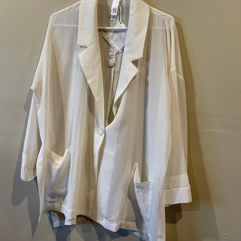 Marla Wynne chiffon blazer.